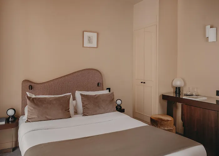 Belloy Saint Germain Hotel