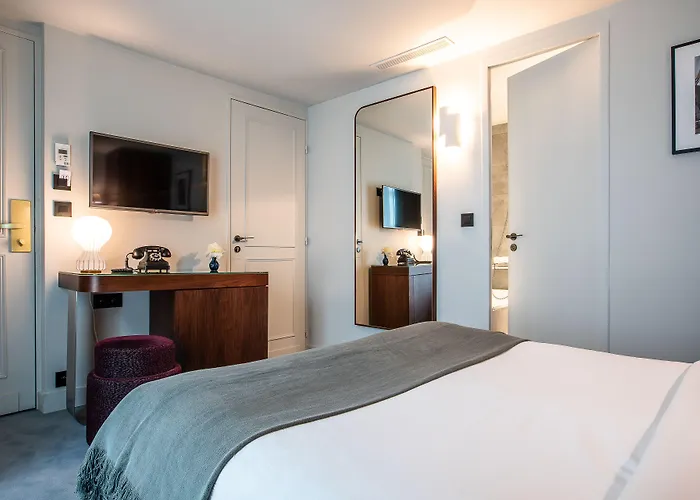 Belloy Saint Germain 4* Paris